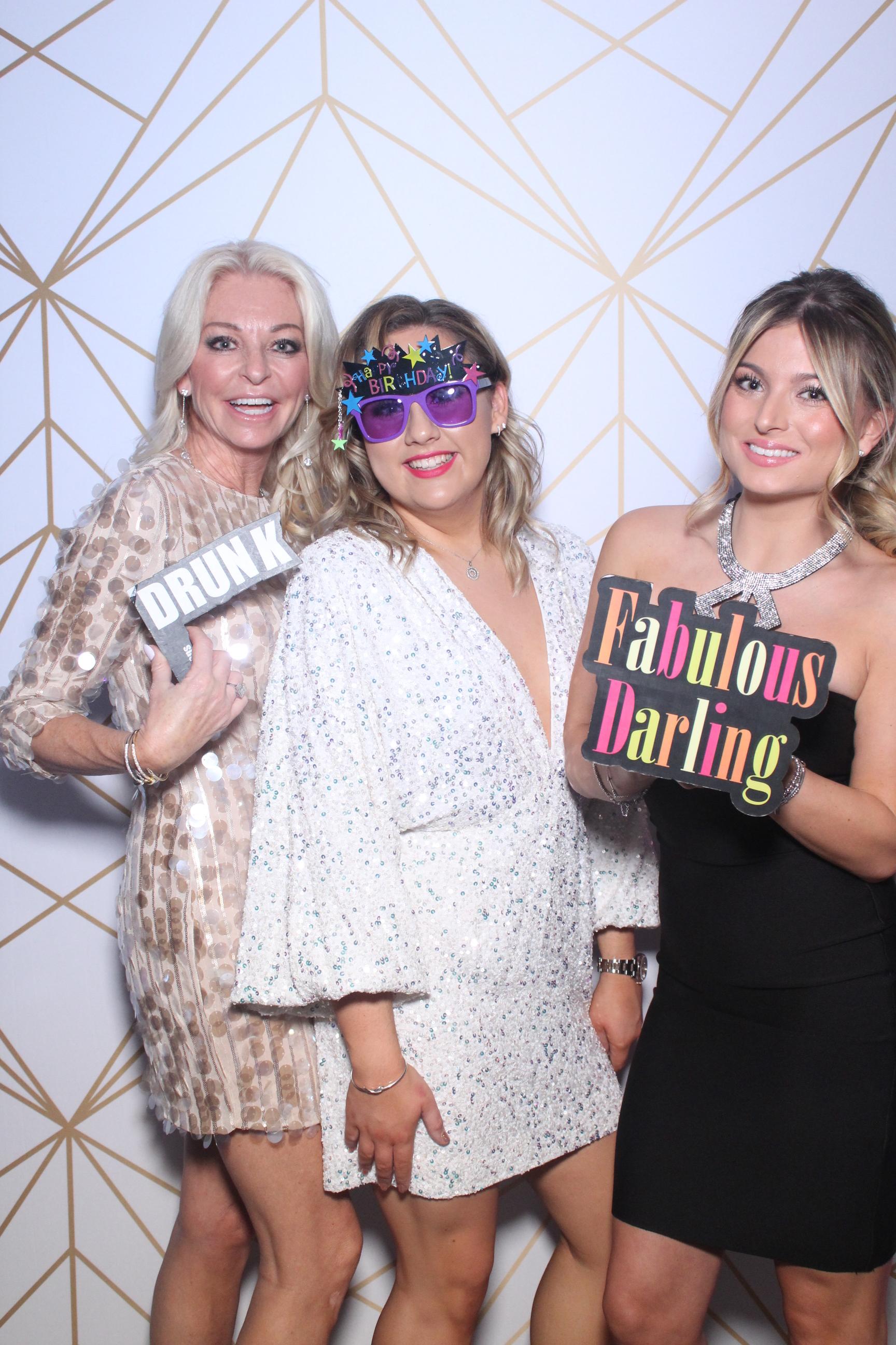 Claudia's 21st  | View more photos from the event at gallery.magicimages.uk/u/MagicImages/Claudias-21st